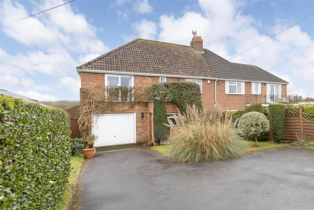 Devizes Road, Hilperton, Trowbridge... 4 bed semidetached house for