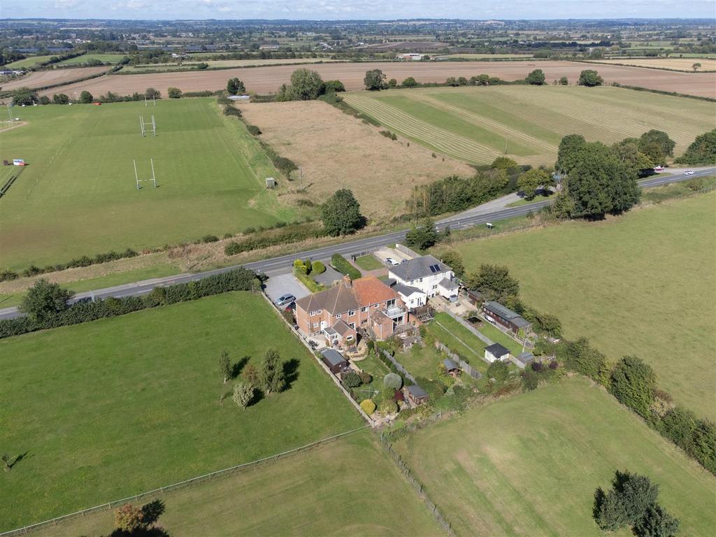 Paxcroft Cottages Trowbridge DRONE SHOTS (7).jpg