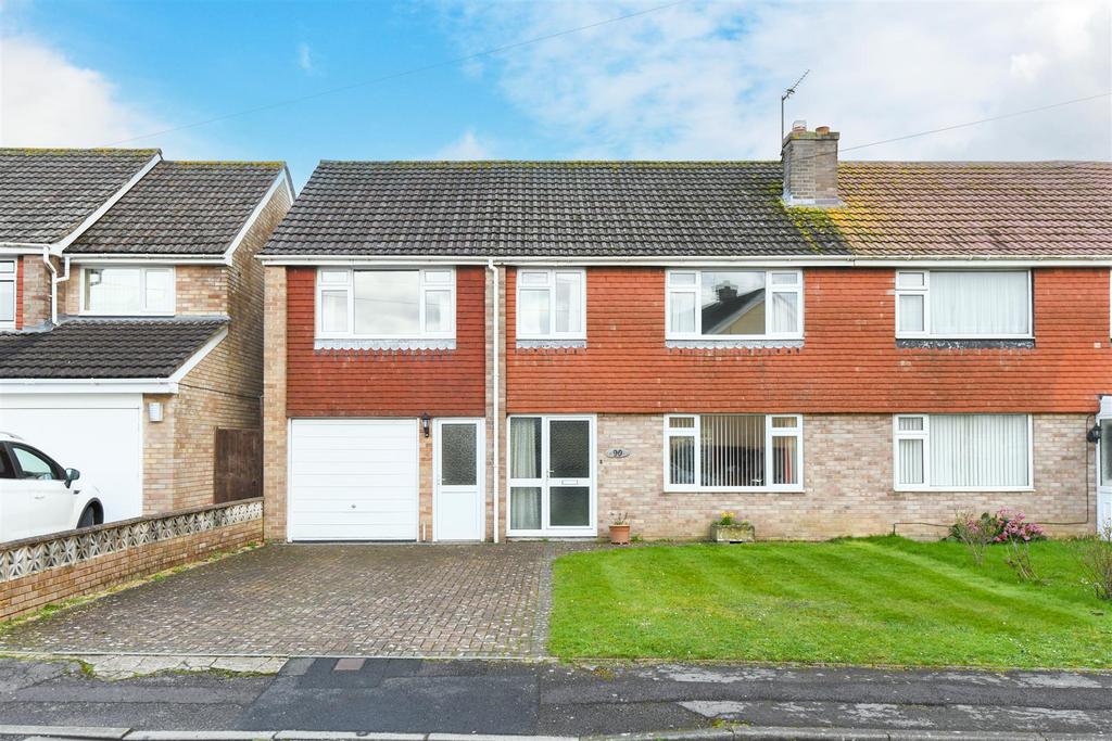 St. Marys Gardens, Hilperton 4 bed detached house for sale £320,000
