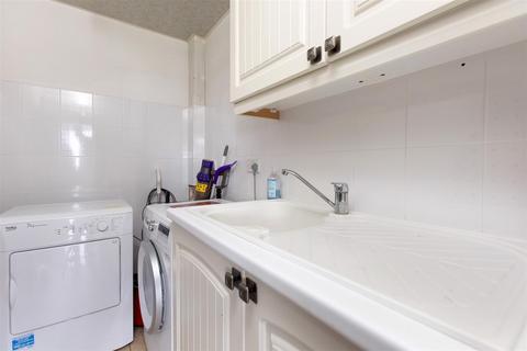 17b Bratton Road, West Ashton, Trowbridge, BA14 6AZ
