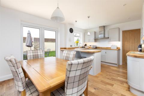 13 Southfield, Southwick, Trowbridge, BA14 9PN