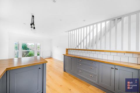 20 Priests Road, Swanage, BH19 2RN