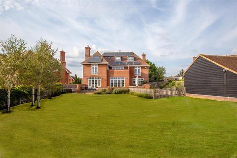 5 bedroom detached house for sale, Station Road, Felsted, Dunmow