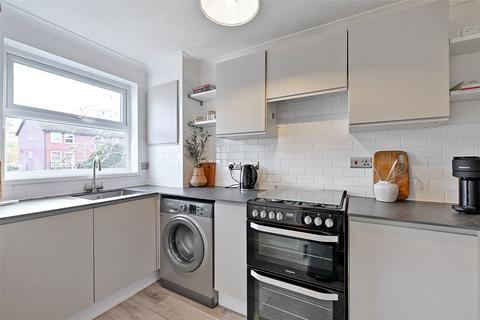 1 bedroom apartment to rent, Fountain Gardens, Windsor, Berkshire, SL4