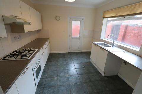 3 bedroom end of terrace house for sale, Westminster Avenue, Hull