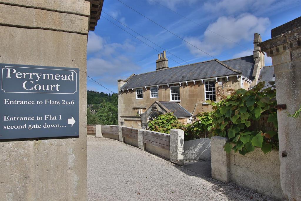 Perrymead Court, Bath BA2 2 bed flat £1,500 pcm (£346 pw)