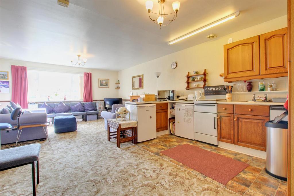 Dining kitchen