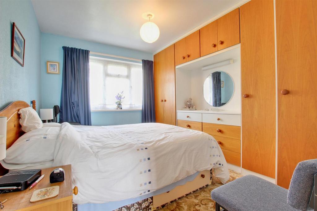 Bedroom 1 (rear)