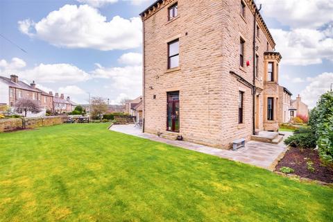 5 bedroom detached house for sale, Garden Road, Brighouse