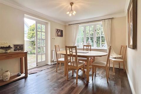 1 Framlingham Way, Great Notley, Braintree, CM77 7YY