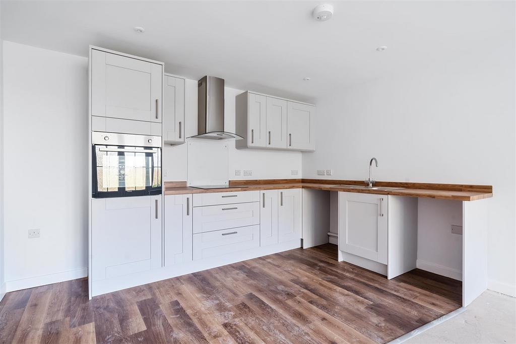 Bridge Road, Southampton SO31 2 bed apartment for sale £340,000