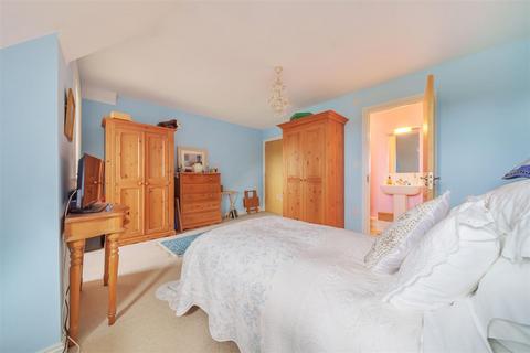 2 bedroom apartment for sale, Botley Road, Southampton SO31