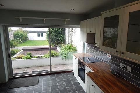 4 bedroom terraced house to rent, Newport Road, Barnstaple, Devon, EX32