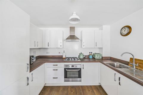 2 bedroom flat for sale, Montefiore Drive, Southampton SO31