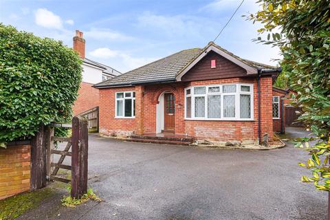 2 bedroom detached bungalow for sale, Beech Road, Southampton SO40
