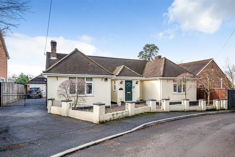 3 bedroom detached bungalow for sale, Windover Close, Southampton SO19