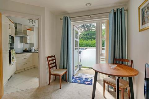 2 bedroom apartment for sale, Addington Road, Sanderstead, South Croydon