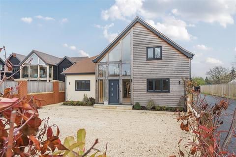 4 bedroom detached house for sale, Botley Road, Southampton SO31