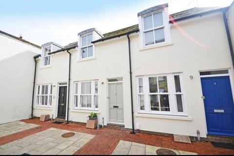 2 bedroom house to rent, Middle Street, Brighton