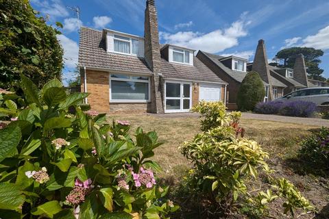 4 bedroom detached house for sale, Langbrook Close, Havant PO9