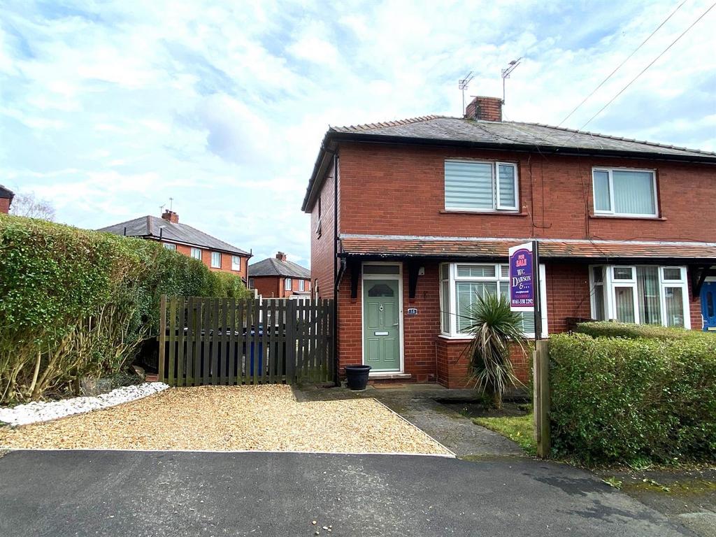 Hartshead Avenue, Stalybridge SK15 2 bed semidetached house for sale
