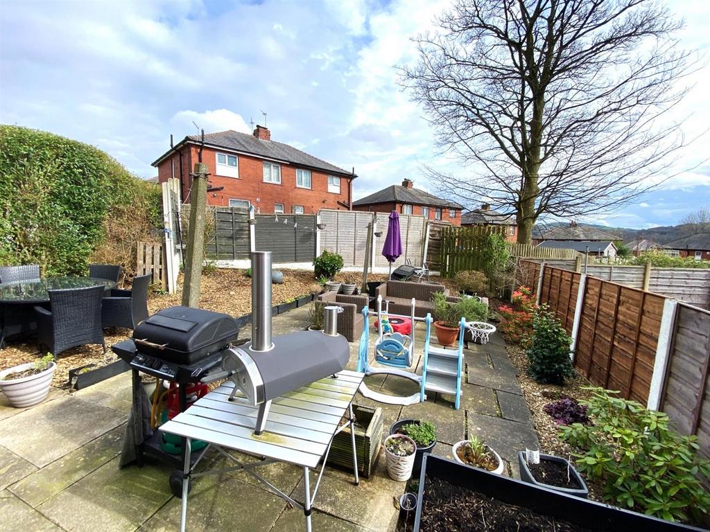 REAR GARDEN.jpg