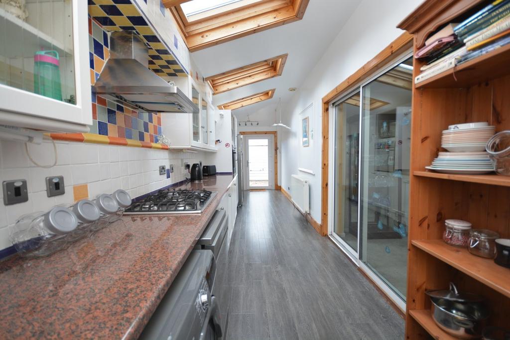 Nairn Close, Stewarton, Kilmarnock, KA3 3 bed semidetached bungalow