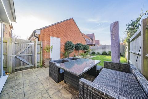 3 bedroom house for sale, Daffodil Way, Havant PO9