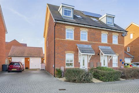 3 bedroom house for sale, Daffodil Way, Havant PO9