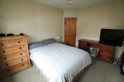 2 bedroom house for sale, Mortimer Avenue, Batley