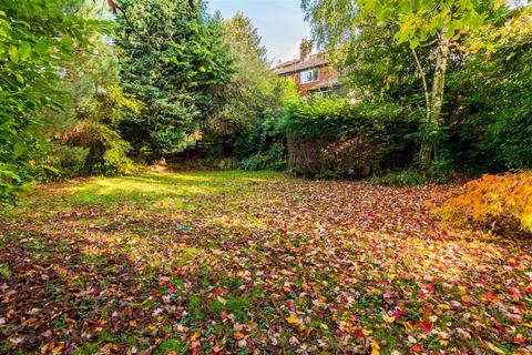 38 Springbank Crescent, Headingley, Leeds, LS6 1AB
