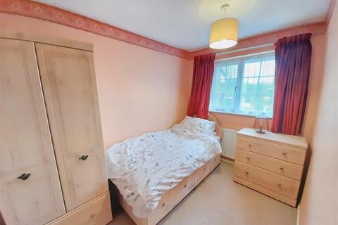 4 bedroom end of terrace house for sale, Trundle View Close, Barnham