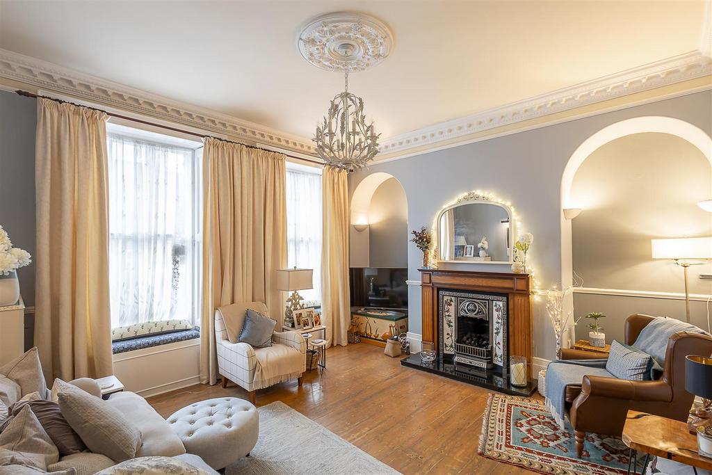 St. Thomas Crescent, Newcastle upon Tyne 2 bed duplex for sale £265,000