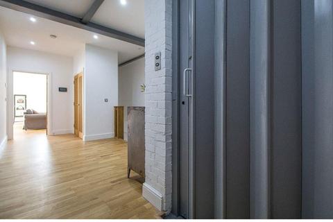 2 bedroom flat for sale, Station Quarter Apartments, Boltro Road, H. Heath