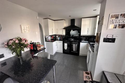 4 bedroom house for sale, Fifth Avenue, Canvey Island SS8