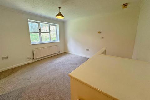16 Town End Close, Godalming, GU7 1DG
