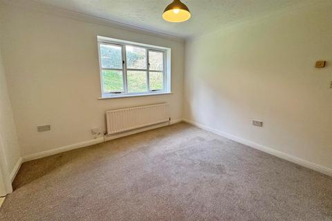 16 Town End Close, Godalming, GU7 1DG