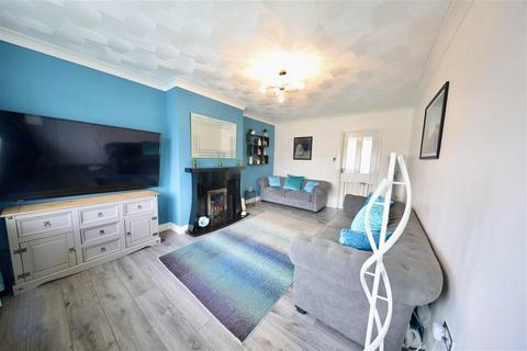 4 bedroom semi-detached house for sale, Stanbury Road, Hull