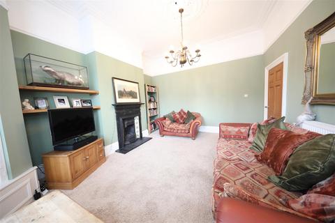 4 bedroom terraced house for sale, Victoria Avenue, Hull