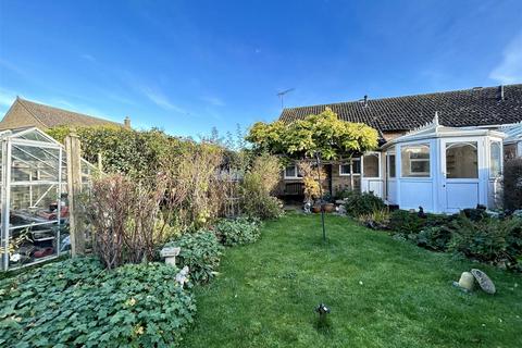 2 Abbot Thurston Avenue, Ely, CB6 1BP
