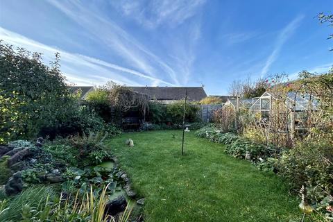 2 Abbot Thurston Avenue, Ely, CB6 1BP
