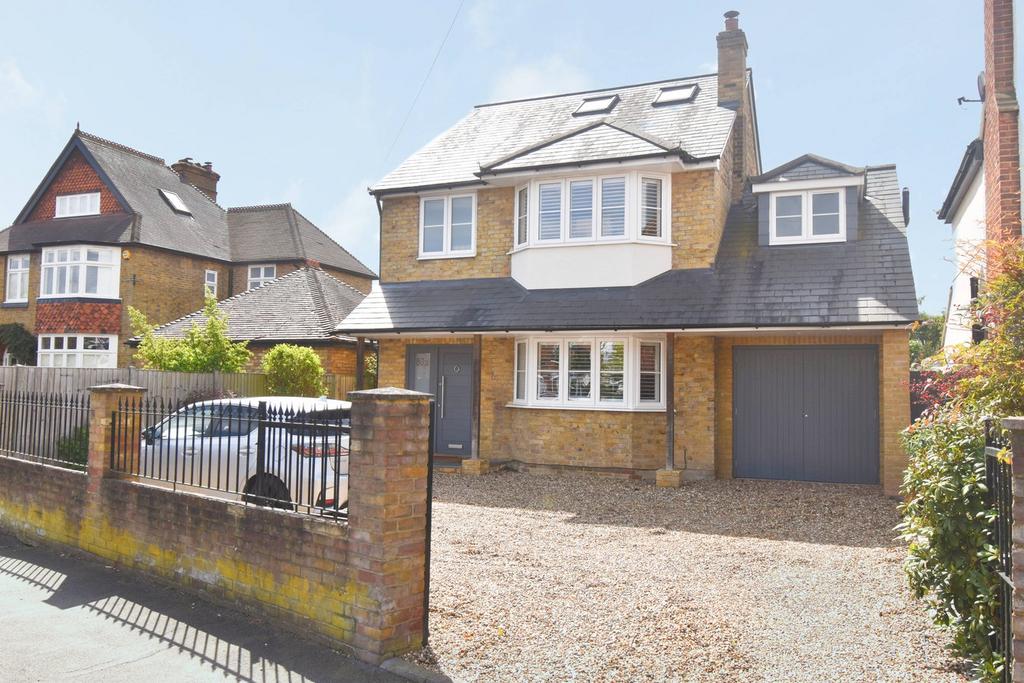 Sidney Road, WaltononThames, KT12 4 bed detached house for sale £