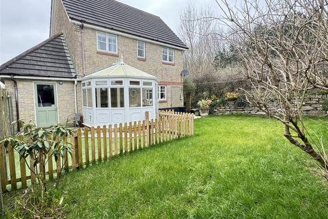60 Larcombe Road, St Austell, PL25 3EZ