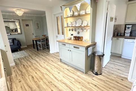 60 Larcombe Road, St Austell, PL25 3EZ