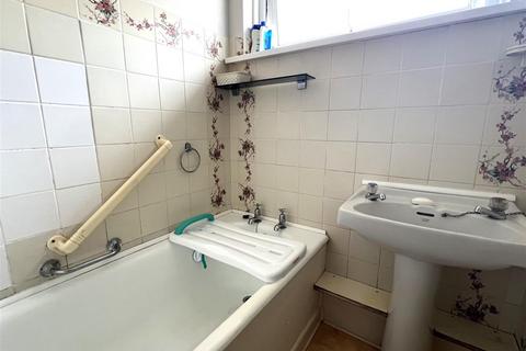 11 Park Way, St Austell, PL25 4HR
