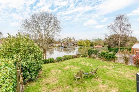 3 bedroom detached bungalow for sale, Dudley Road, Walton-on-Thames, KT12