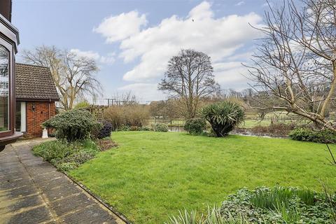 3 bedroom detached bungalow for sale, Bridge Street, Fareham PO14