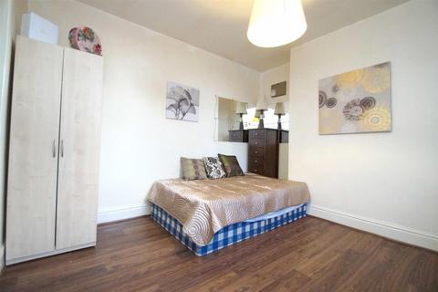 1 bedroom flat to rent, Hollyshaw Lane, Whitkirk, Leeds