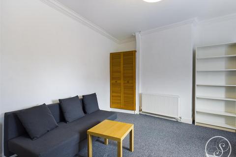 1 bedroom flat to rent, Methley View, Leeds