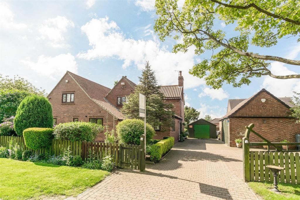 Sand Lane, Osgodby, Selby 4 bed detached house for sale £595,000